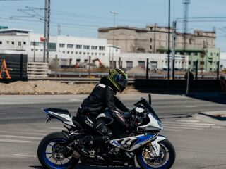 BMW S 1000 RR HP4 R4 142кВ