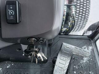 Kubota L2-552 HST 2.4 41kW