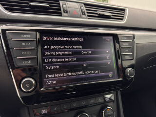 Skoda Superb Elegance 1.8 132kW