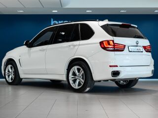 BMW X5 xDrive30d M-Sportpakett 3.0 190кВ