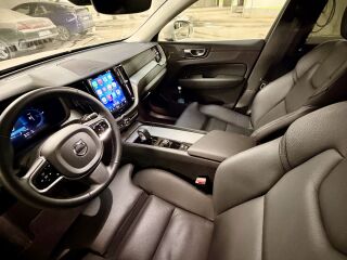 Volvo XC60 AWD PHEV PLUS BRIGHT ÕHKVEDRUSTUS + Four C 2.0 T6 TWIN ENGINE Long Range Plug in Hybrid MY2025 285kW