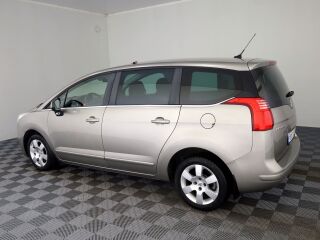 Peugeot 5008 Elegance 1.6 115кВ