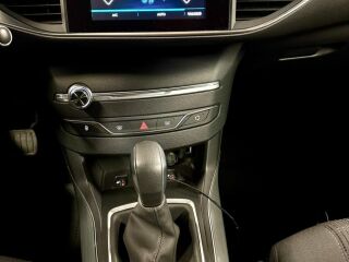 Peugeot 308 Allure + FL 1.6 88kW