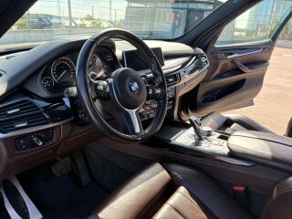 BMW X5 40d M pakett 3.0 R6 N57D30T1 230kW