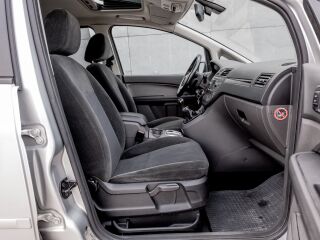 Ford Focus C-Max Ghia 1.6 80кВ