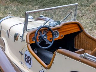 Volkswagen Beetle 1929a Mercedes-Benz SSK Roadster 1.3 37kW