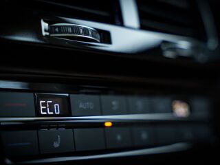 Volkswagen Touareg Atmosphere 4Motion Plug-In Hybrid 3.0 V6 TFSI PHEV 280kW 250кВ