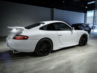 Porsche 911 Carrera GT3 Bodykit 3.4 221kW