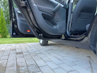 Skoda Octavia Combi Comfortline 4X4 1.6 TDI 77кВ