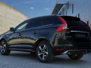 Volvo XC60 R-DESIGN FFD 140kW