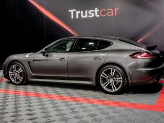 Porsche Panamera Sport chrono 3.0 221kW