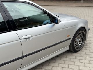 BMW 540 4.4 V8 210кВ