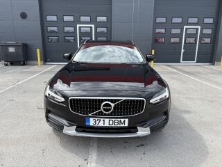 Volvo V90 Cross Country D4  AWD 2.0 140кВ