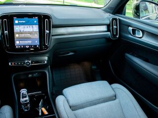 Volvo XC40 DARK P6 Intelli Wntr PRO Recharge 170кВ