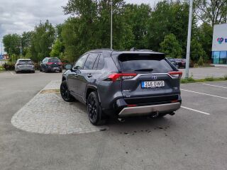 Toyota RAV4 2.5 131кВ