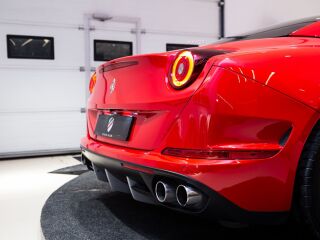 Ferrari California T 3.9 V8 412kW