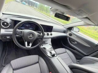 Mercedes-Benz E 220 2.0 143kW