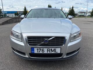 Volvo S80 Momentum 2.4 D5 120kW