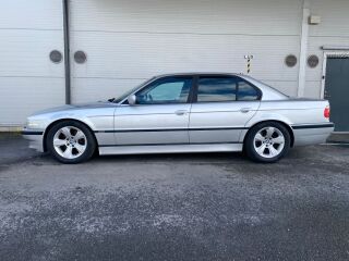 BMW 740 3.9 180кВ