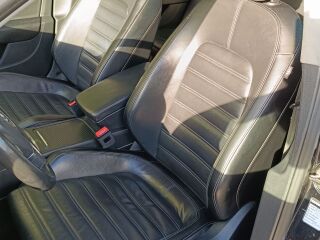 Volkswagen Passat R-line 2.0 130kW