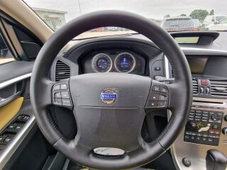 Volvo XC60 EXECUTIVE 4X4 AWD 2.4 R5 D5 136кВ