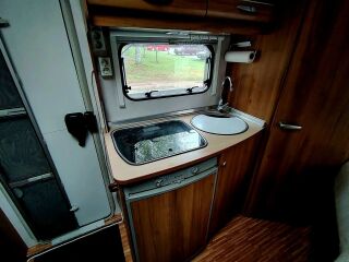 Ford Burstner A648 2.2 96kW
