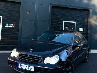 Mercedes-Benz C 240 Avantgarde 4Matic 2.6 125kW