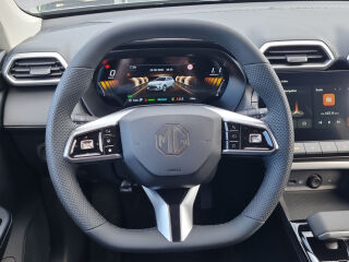 MG ZS Hybrid+ Luxury 1.5 145kW