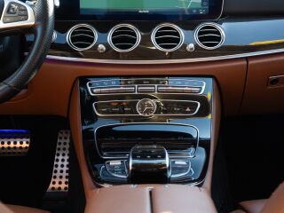 Mercedes-Benz E 220 4MATIC AMG Night Package 2.0 143kW