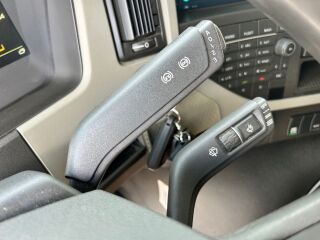 Volvo FM 330 4X2 EURO6 + VEB EURO 6 251kW