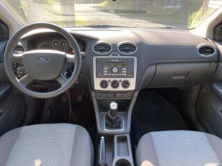 Ford Focus 1.6 74kW