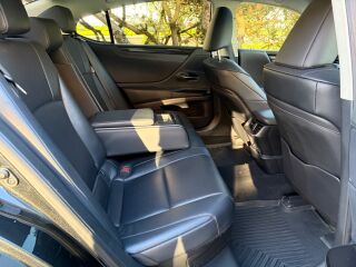Lexus ES 300h +LPG 2.5 131kW