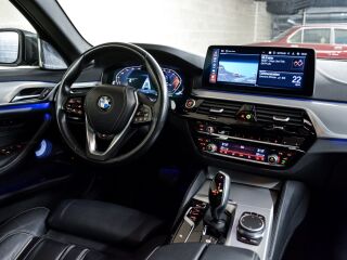 BMW 530 Luxury Line 3.0 R6 210kW