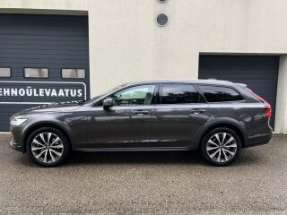 Volvo V90 Cross Country Intelli Safe Pro Luxury AWD MY22 2.0 B5 KERS MILD Kerghübriid 183kW