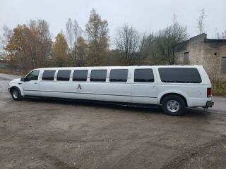 Ford Excursion Super Stretch Limousine 5.4