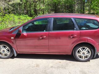 Ford Focus Ghia 1.6 TI- VCT 85kW