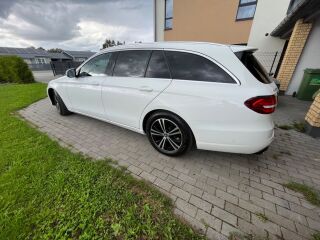 Mercedes-Benz E 200 2.0 110kW