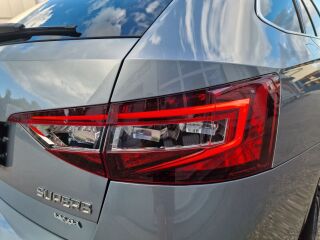 Skoda Superb LAURIN&KLEMENT 4X4 2.0 R4 TDI 140kW