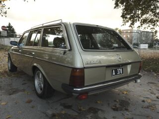 Mercedes-Benz 230 2.3 R4 100kW