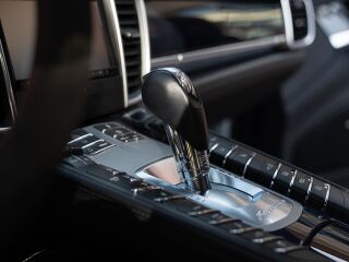 Porsche Panamera GTS 4.8 316кВ