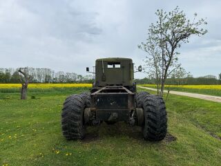 KRAZ 255b V8