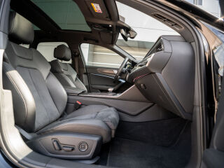 Audi A6 Avant S line 50TFSIe quattro 2.0 220kW