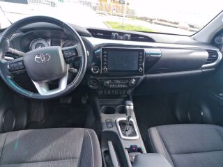 Toyota Hilux Legend 2.8 150кВ