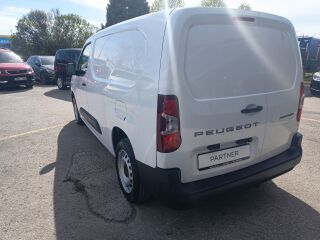 Peugeot Partner L2 2.4t BlueHDi 130 1.5 96kW