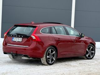 Volvo V60 Summum Facelift AWD 2.4 D6 158kW