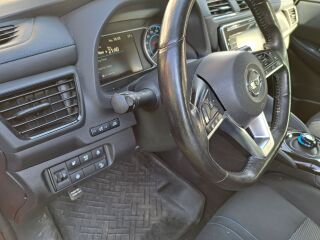Nissan LEAF 90кВ