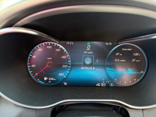 Mercedes-Benz C 200 9G tronic facelift 2 ekraani Led-esituled 2.0 110kW