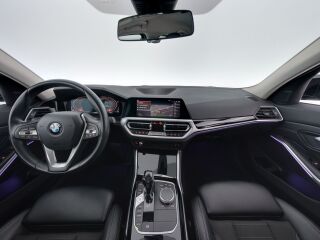 BMW 320 d xDrive 2.0 R4 140kW
