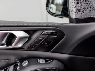 BMW X7 M50 Individual 4.4 V8 390kW