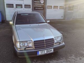 Mercedes-Benz E 260 2.6 118kW
